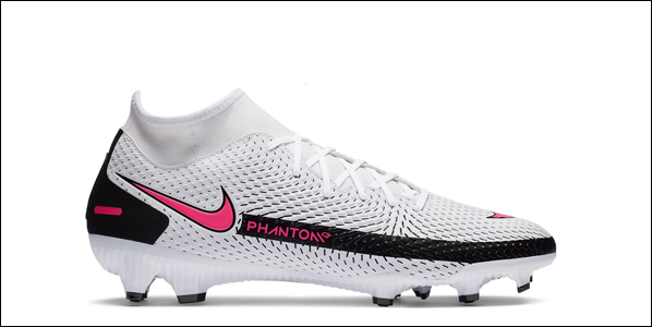 Imagem de uma chuteira de futebol feminina da marca Nike.