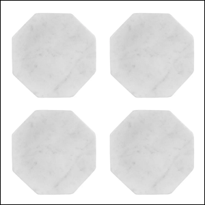 Imagem de um jogo de porta copos, em formato octogonal, com 4 unidade, feito em mármore, da marca Home Style, que é vendida exclusivamente pela Camicado.