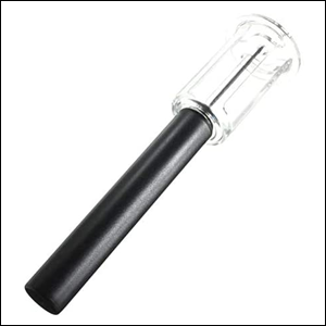 Imagem de uma bombinha de pressão para abrir vinho da marca Gyn.