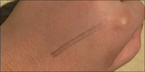 Imagem do traço da caneta feito na mão pela nossa jornalista.
