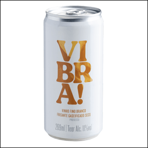 Vibra-Frisante Imagem de uma latinha de vinho tinto frisante de 269ml da Vibra!, marca de vinho da Evino.
