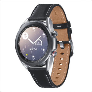 Smartwatch-Samsung-Galaxy-Watch-3 A imagem mostra um relógio smart, o Galaxy Watch 3, com pulseira de couro na cor preta, caixa de aço redonda na cor prata e um visor digital, mostrando os ponteiros e as horas em branco. O fundo da imagem é branco.