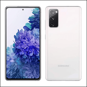 Celular-Samsung-Galaxy-S20-FE A imagem mostra o celular Galaxy S20 FE de frente, mostrando sua tela com um plano de fundo com flores em diferentes tons de azul num fundo azul claro, e sua parte traseira, da cor branca, com um conjunto de três câmeras na parte superior esquerda.