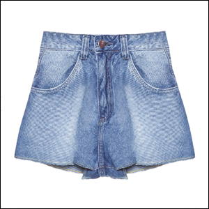 Short-Jeans-Godê-Open A imagem mostra um shorts jeans de lavagem clara num fundo branco.