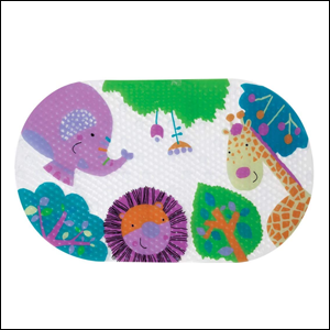A imagem mostra um tapete comprido e arredondado, com o fundo branco e uma estampa com um elefante, um girafa, um leão e algumas árvores na borda, nas cores roxo, verde, azul, laranja e creme.
