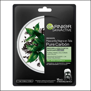 Máscara facial em tecido Carvão Detox Garnier Pure Carbon.