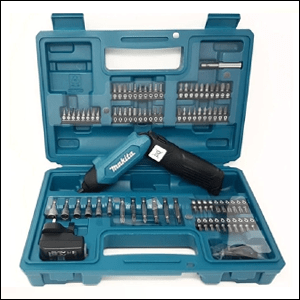 Parafusadeira articulada Makita com estojo com 81 acessórios na cor azul.