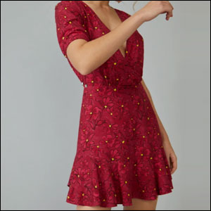 Vestido-Curto-com-Decote-Transpassado-Amaro Vestido Curto com Decote Transpassado Amaro