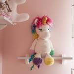 Ideias fáceis para inserir crochê e tricô na decoração do quarto infantil