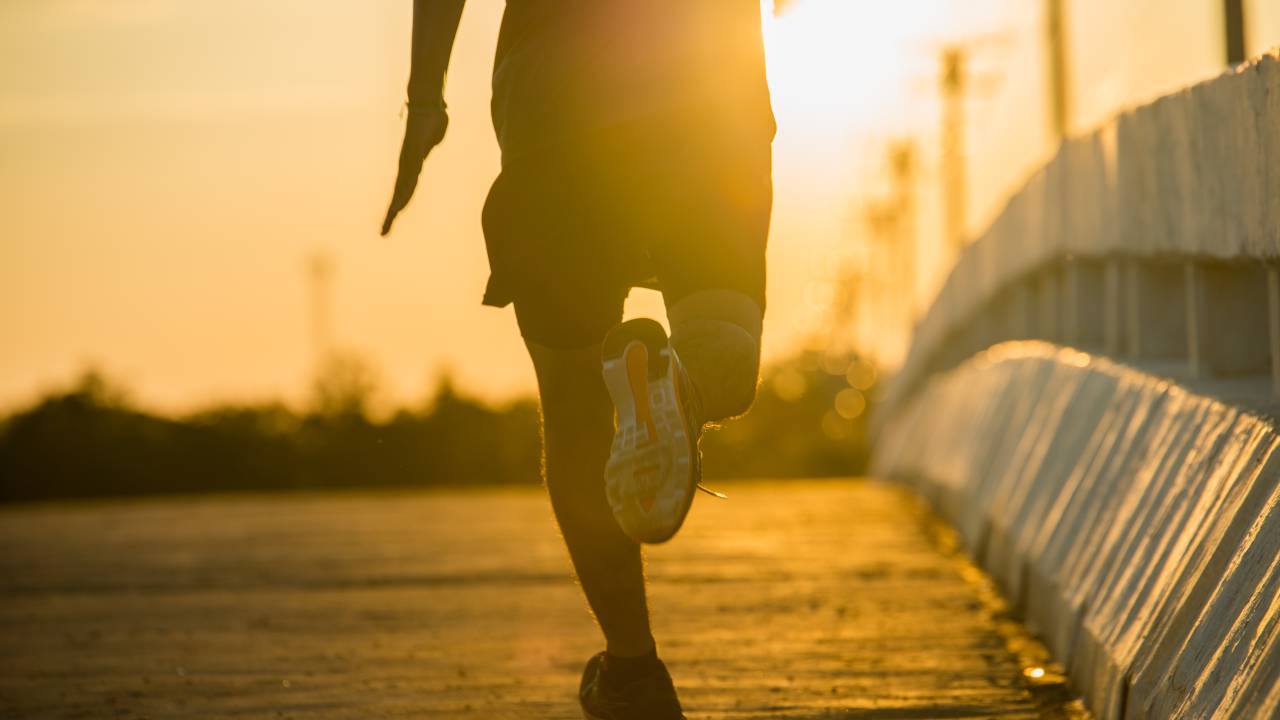 Homem correndo esportes corrida